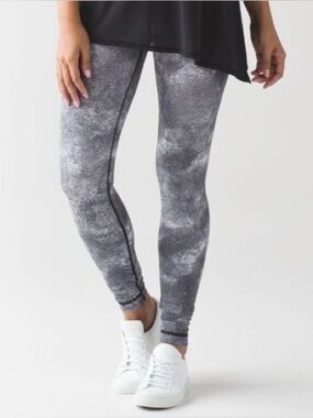 Lululemon Wunder Under Pant III Diffusion White Black 6